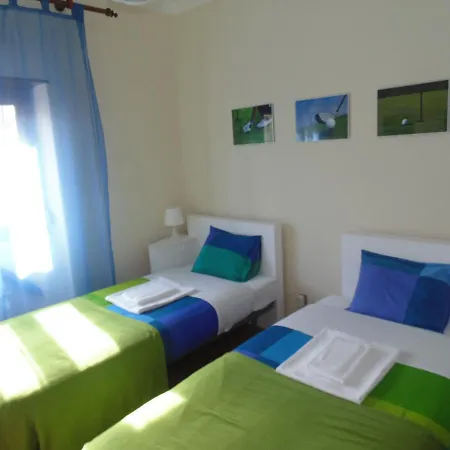 Live Oeste בית הארחה *